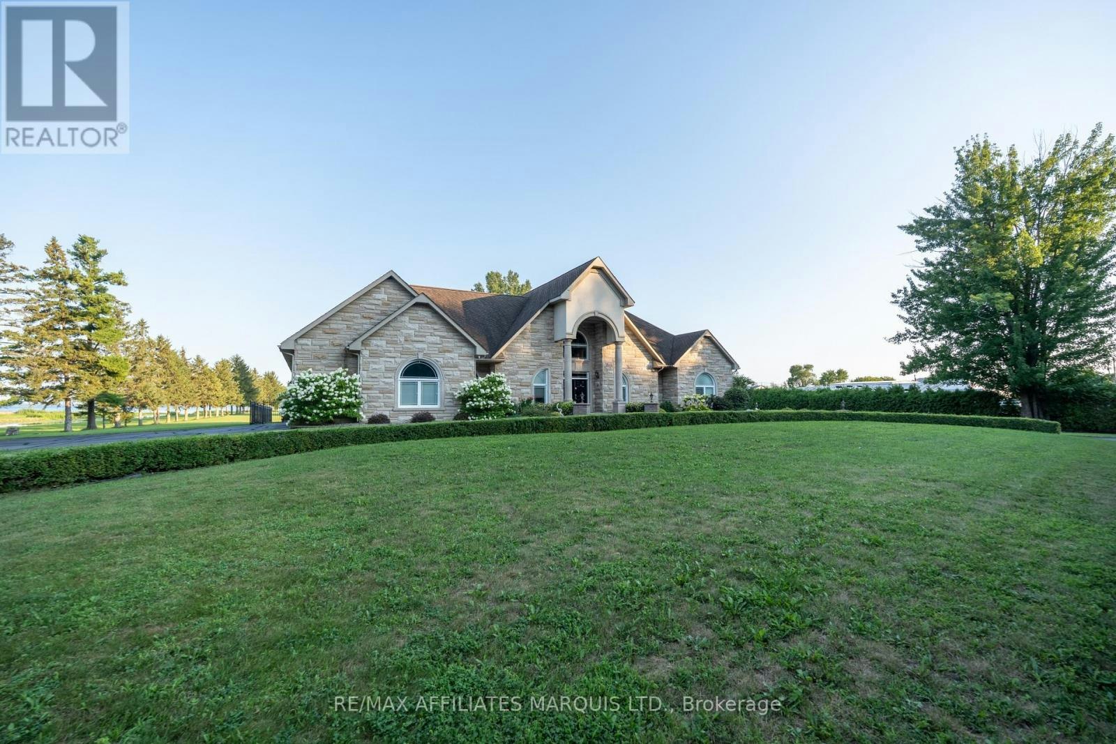 20190 2 County Rd Road, South Glengarry, ON, K0C 2C0