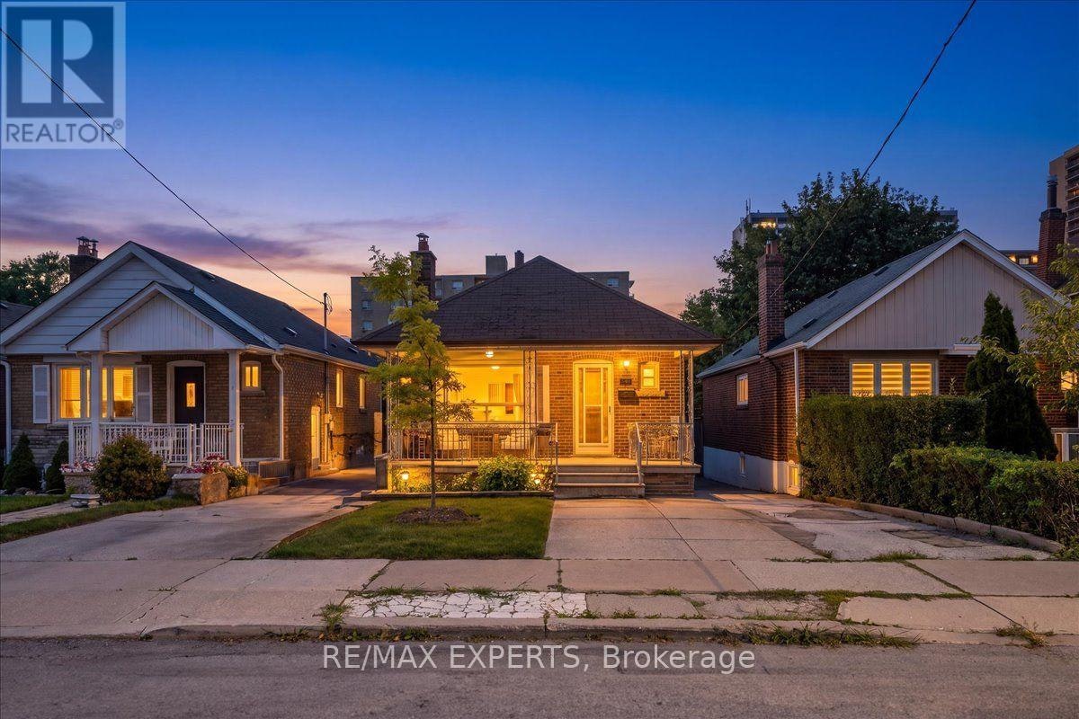 340 Whitmore Avenue, Toronto, ON, M6E 2N4