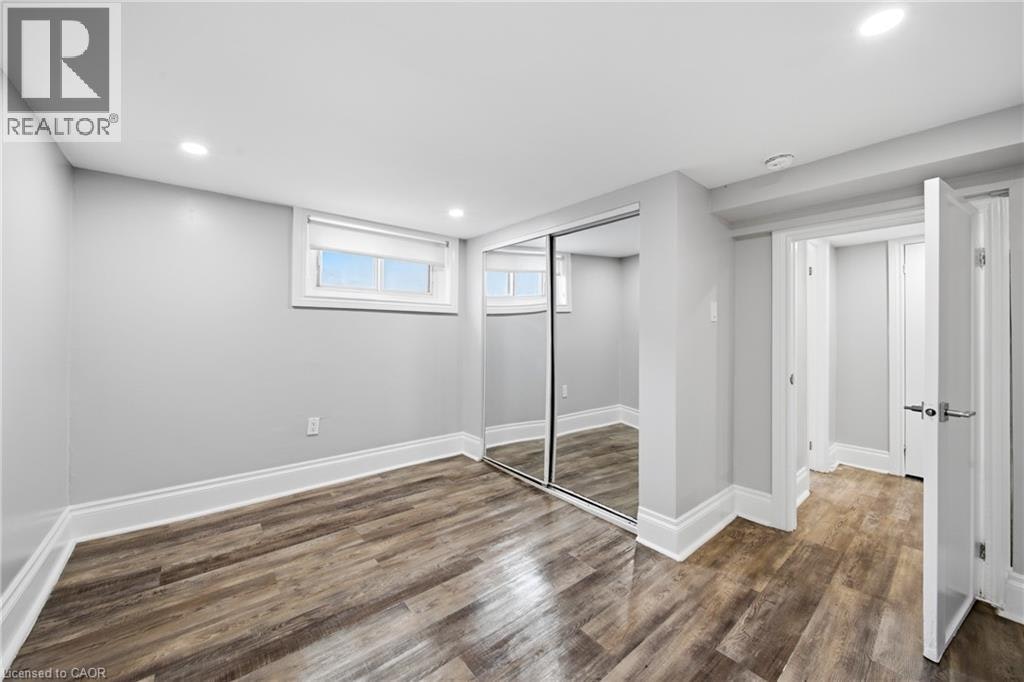 R-1 Kingswood Road, Toronto, ON, M4E 3N4 - 17