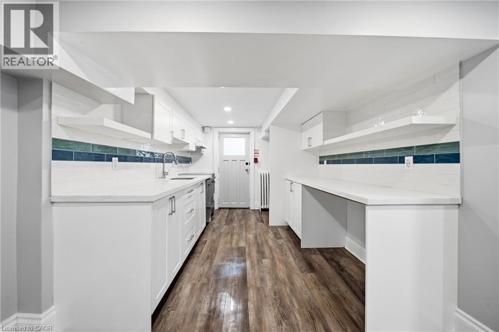 R-1 Kingswood Road, Toronto, ON, M4E 3N4 - 7
