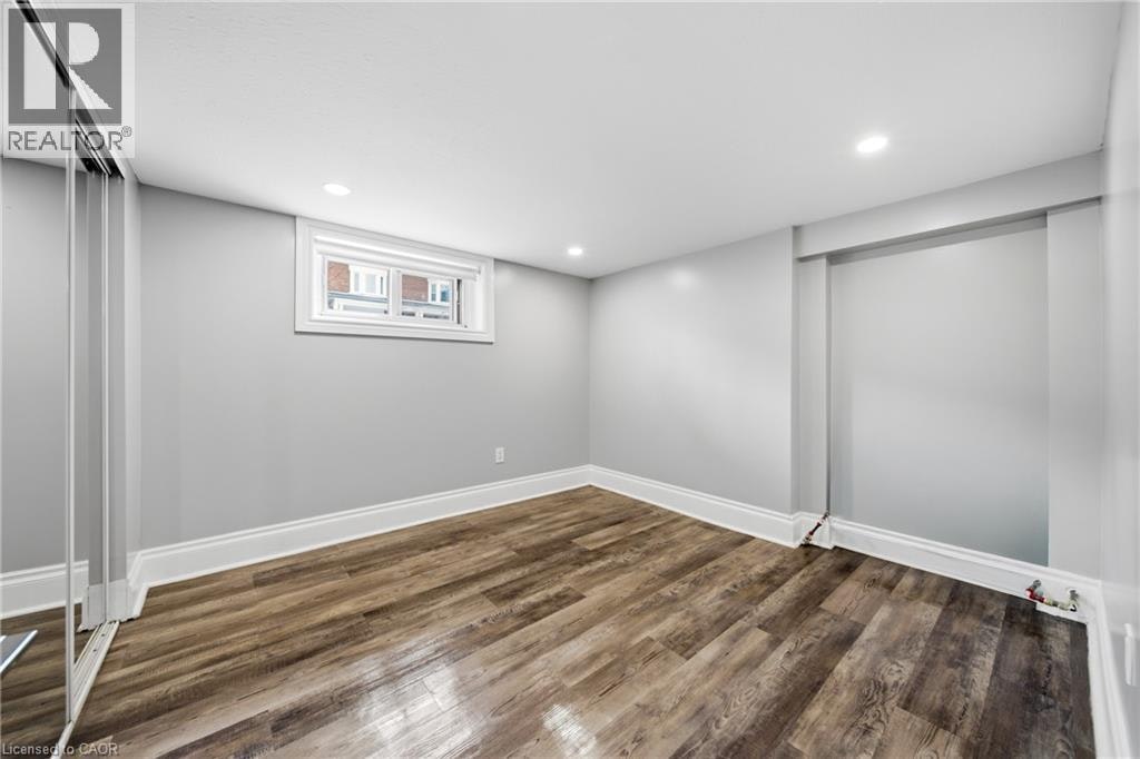 R-1 Kingswood Road, Toronto, ON, M4E 3N4 - 14