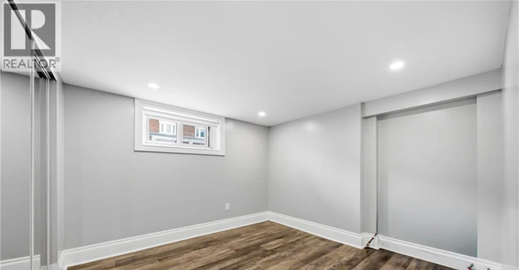R-1 Kingswood Road, Toronto, ON, M4E 3N4 - 14