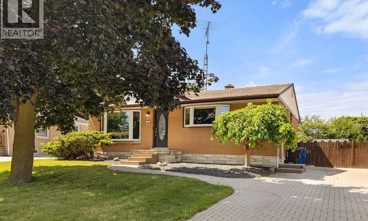 23 Queensway Drive