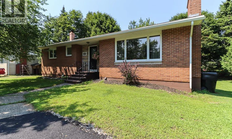 105 Longbow Place