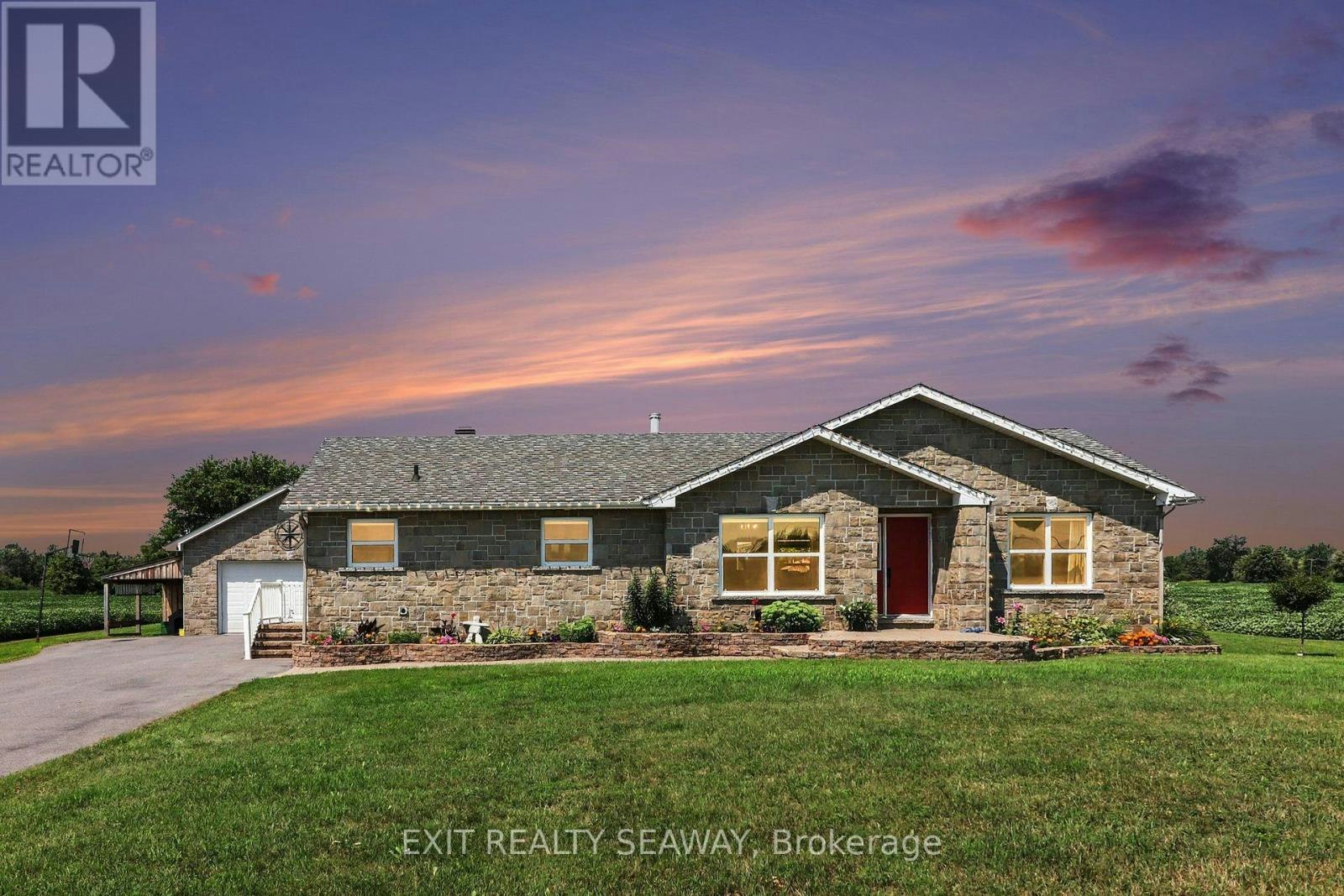 14899 Hollister Road, South Stormont, ON, K0C 1M0