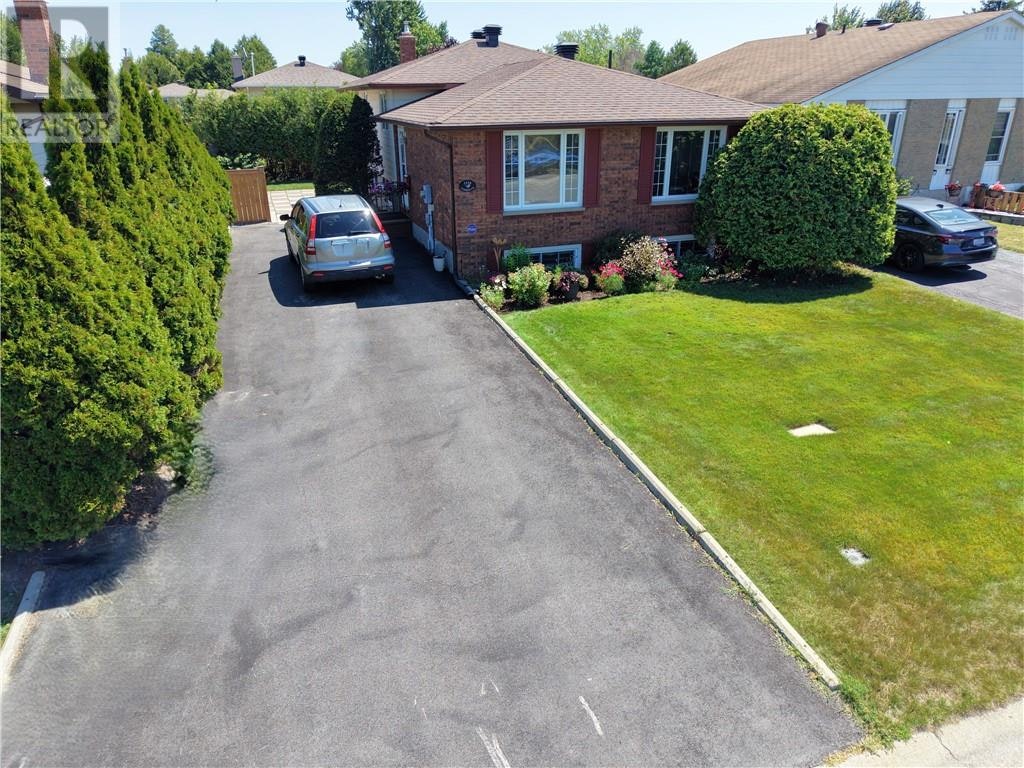 1556 Yarmouth Street, Greater Sudbury, ON, P3A 5A6