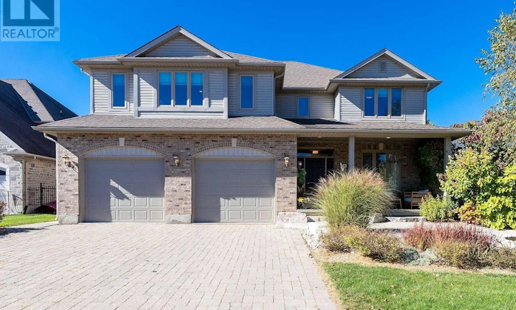 8 Zaduk Place