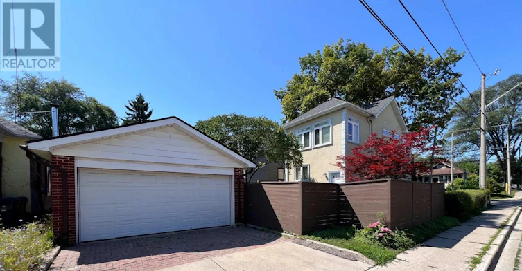 171 Westlake Avenue, Toronto, ON, M4C 4S3 - 6