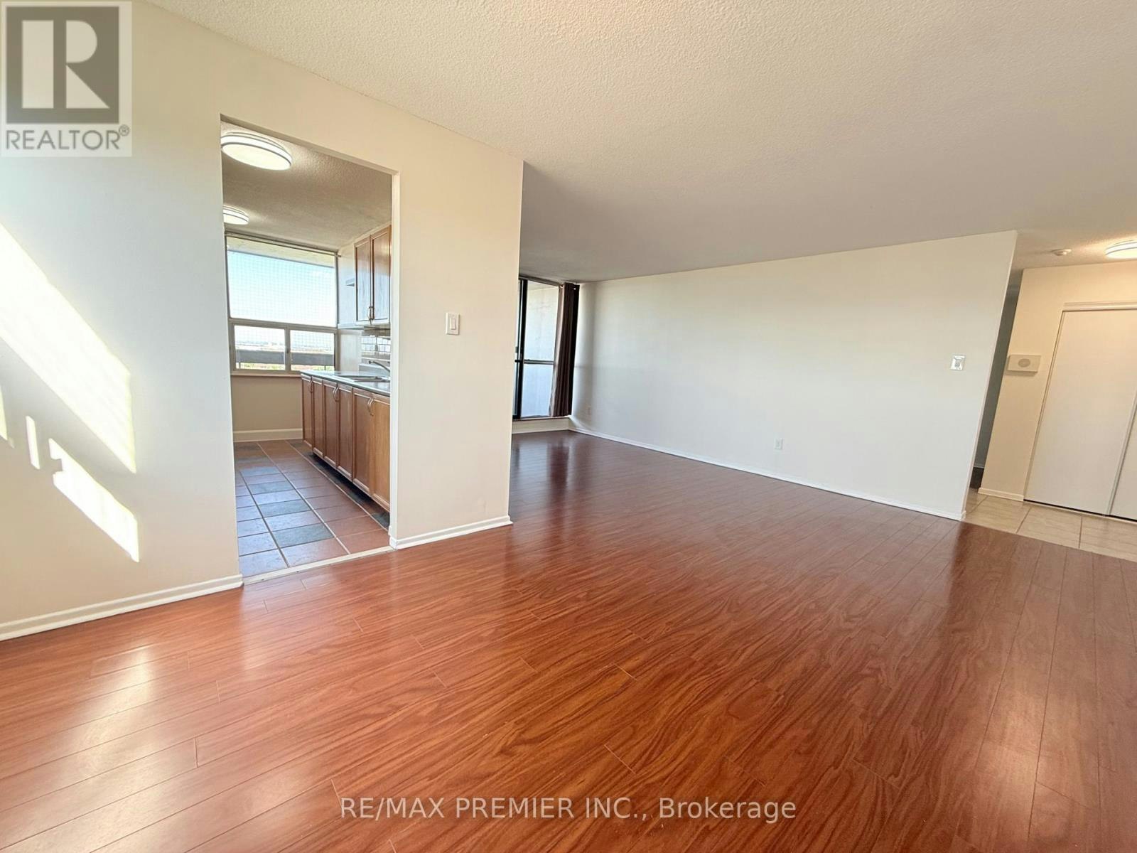 1011-15 Kensington Road, Brampton, ON, L6T 3W2 - 6