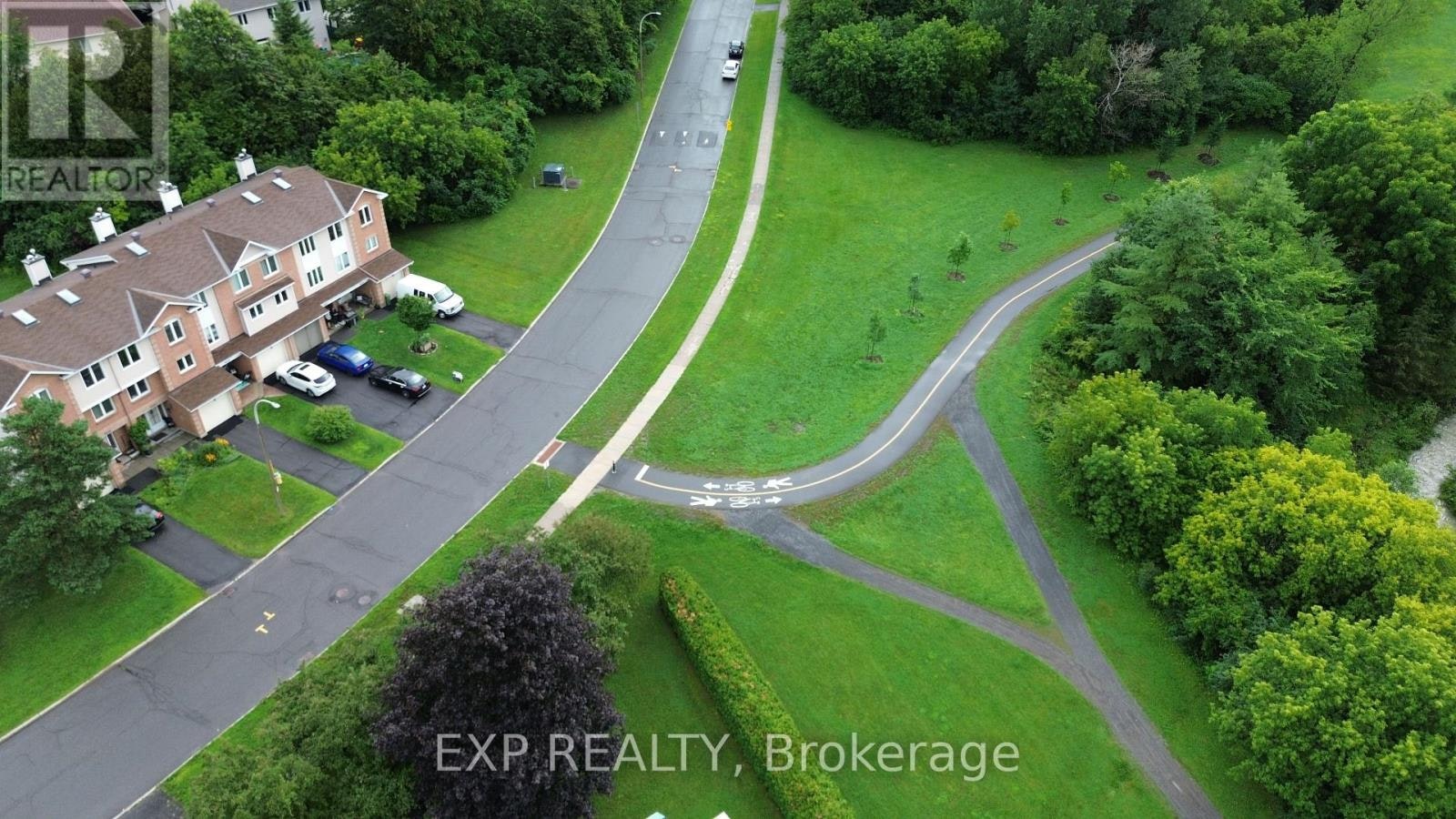6667-6667 Bilberry Drive, Ottawa, ON, K1C 4N5 - 2
