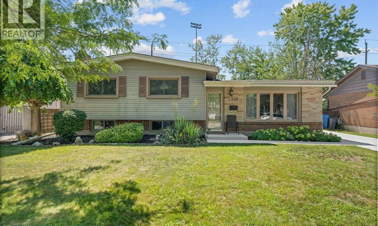 4235 Mitchell Crescent
