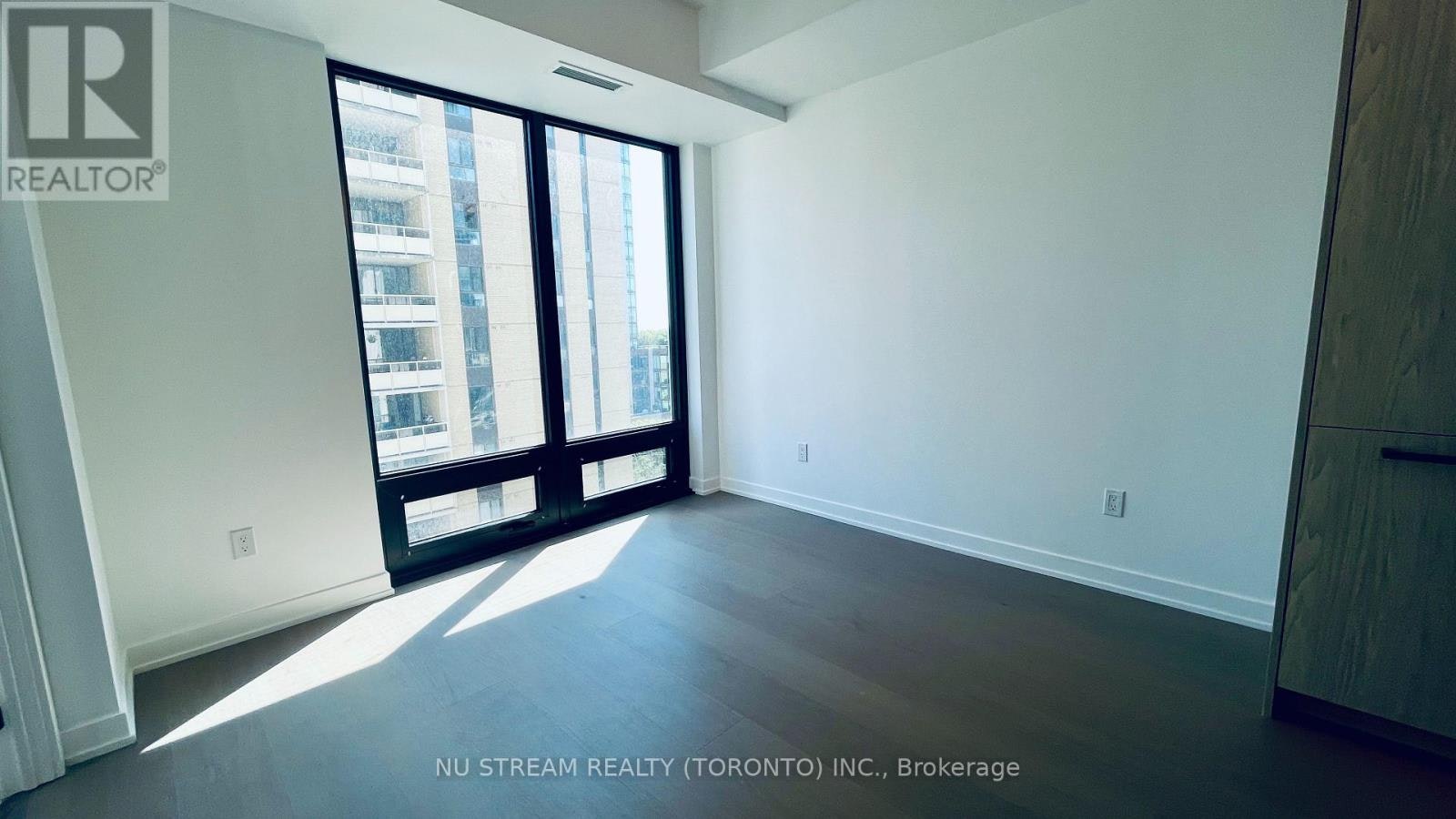 1502-91 Montclair Avenue, Toronto, ON, M5P 0B1 - 11