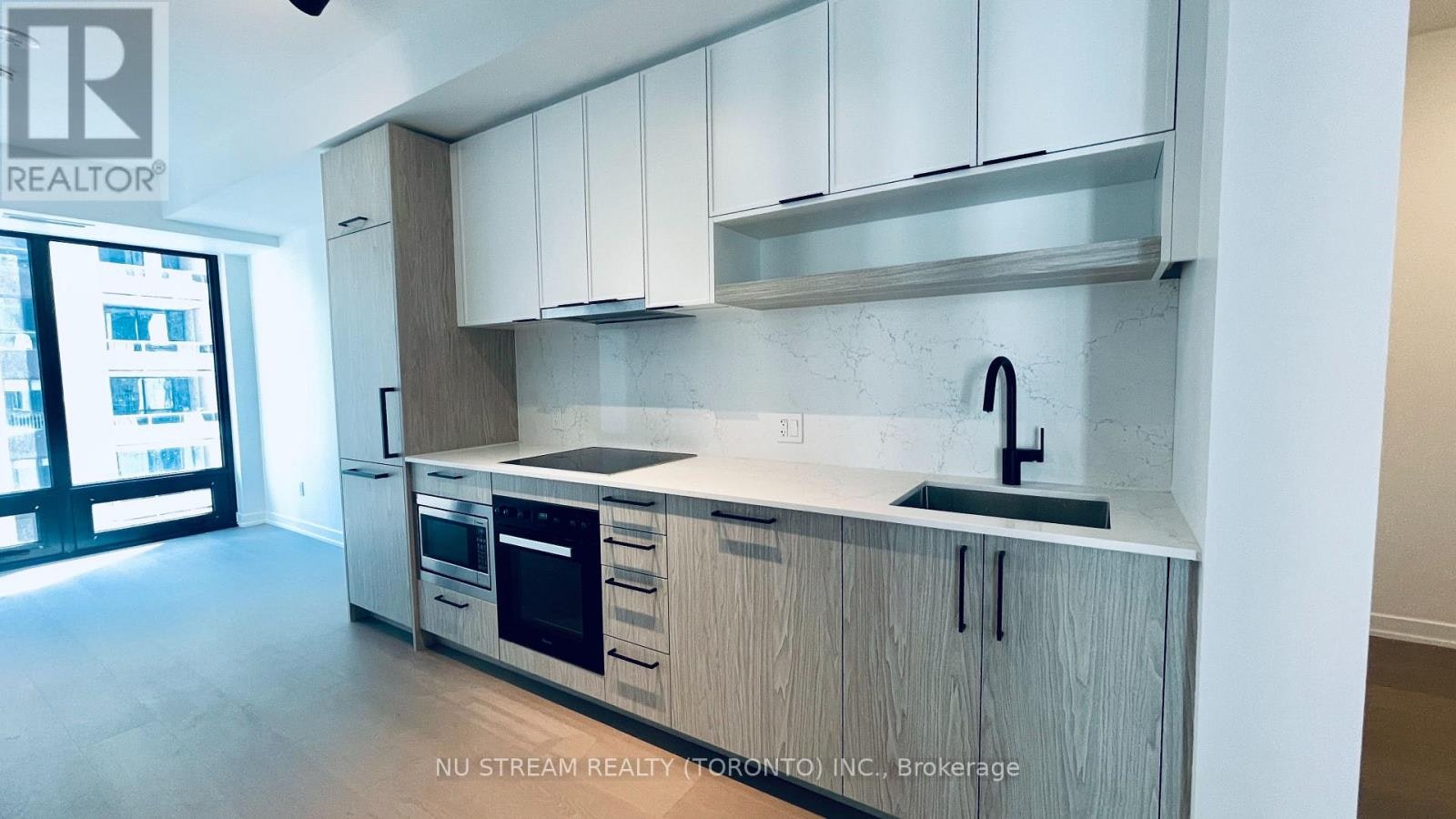 1502-91 Montclair Avenue, Toronto, ON, M5P 0B1 - 6