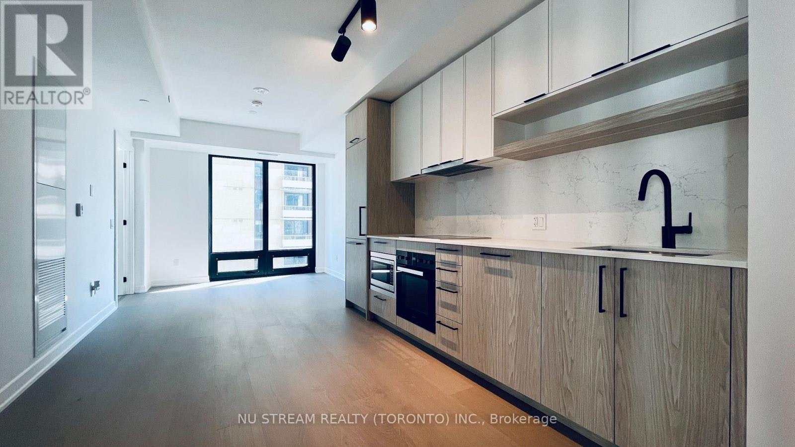 1502-91 Montclair Avenue, Toronto, ON, M5P 0B1 - 7