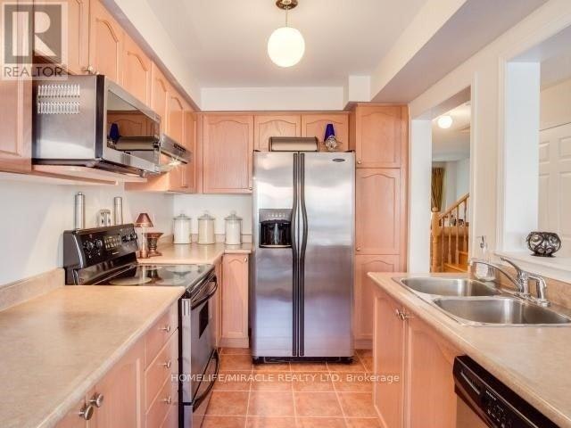 36 Lacebark Court, Brampton, ON, L6R 3M8 - 8