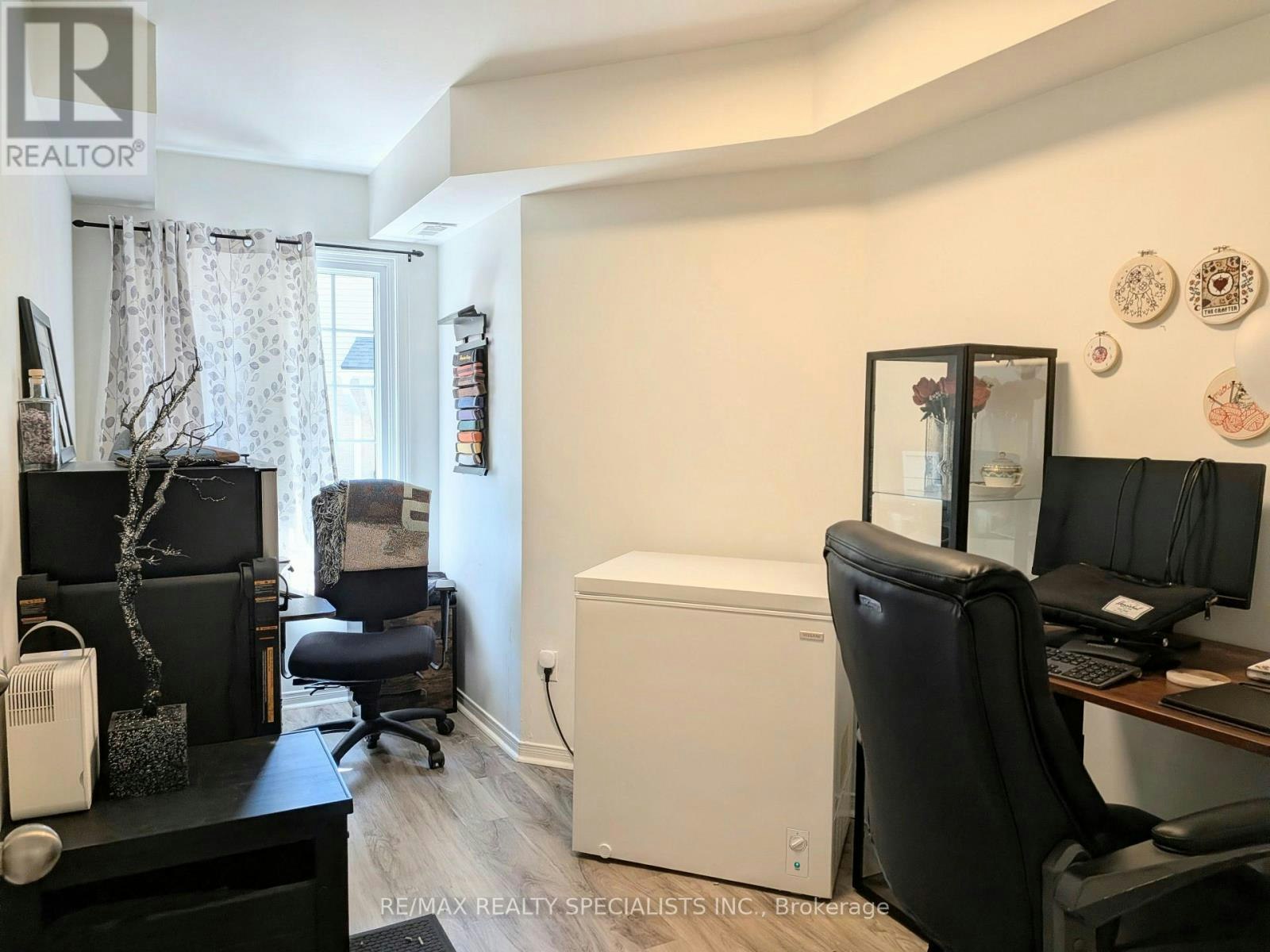121-2110 Cleaver Avenue, Burlington, ON, L7M 3Z4 - 9