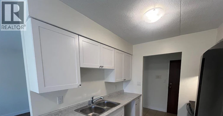105-11822 Tecumseh Road East, Tecumseh, ON, N8N 1L7 - 3