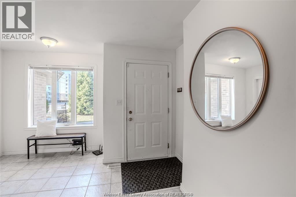 1708 Banwell, Windsor, ON, N8P 1P4 - 2