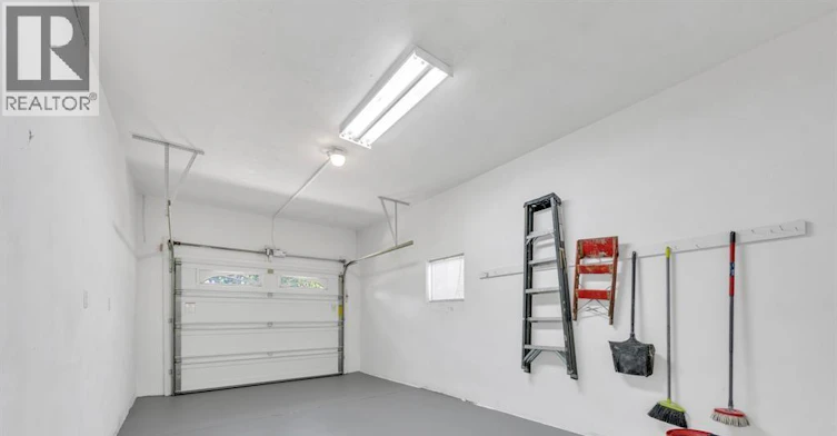 Upper-2445 Todd Lane, Lasalle, ON, N9H 1K4 - 15