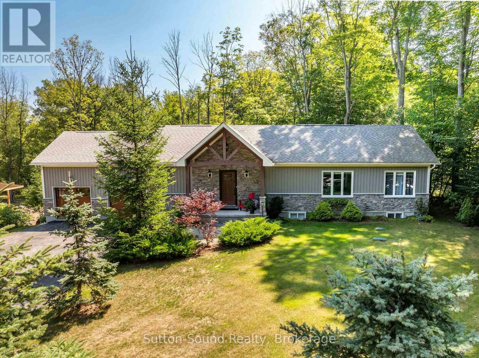 90 Graham Crescent, South Bruce Peninsula, ON, N0H 2G0