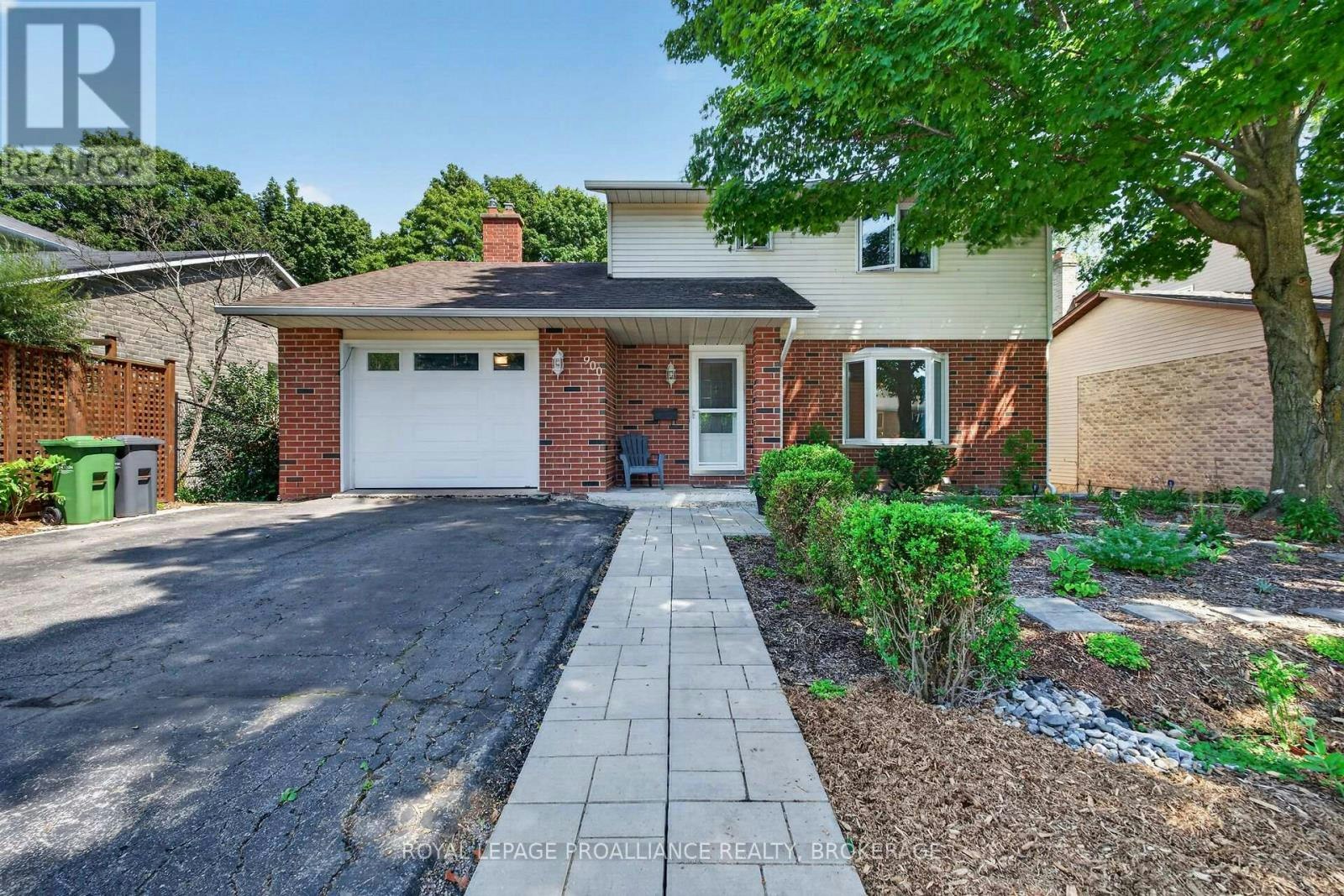 900 Nottinghill Avenue, Kingston, ON, K7P 2B4