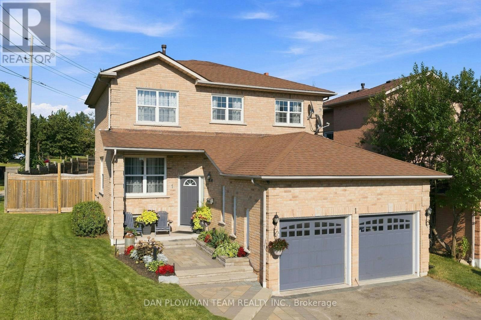 1 Murkar Crescent, Whitby, ON, L1N 8Y4