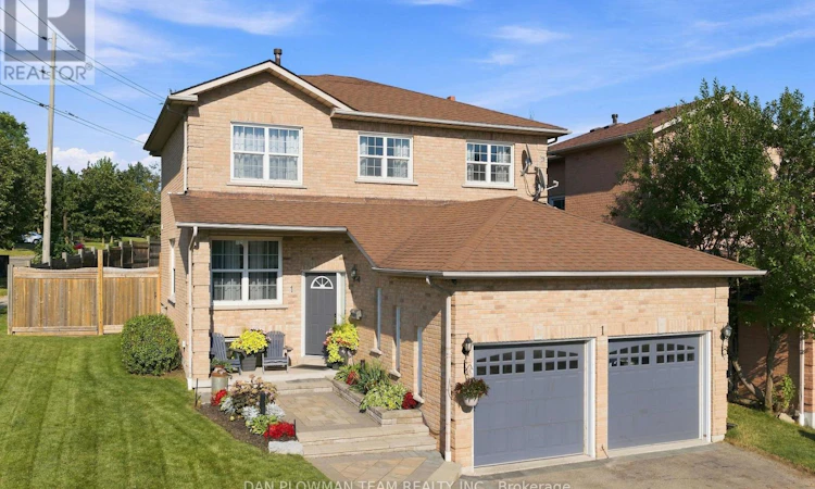 1 Murkar Crescent