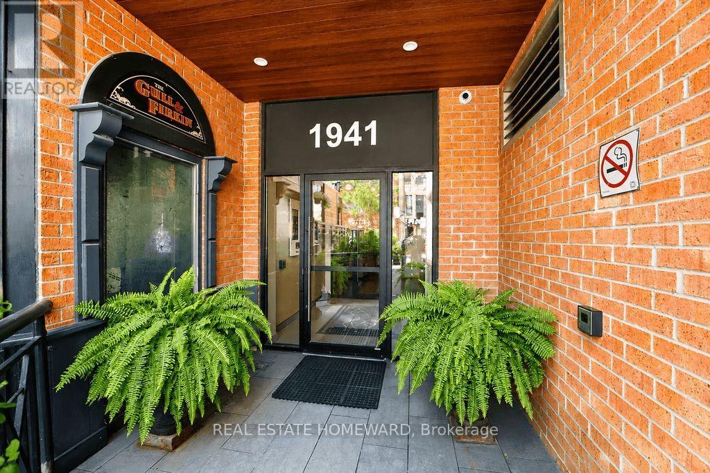 304-1941 Queen Street E, Toronto, ON, M4L 1H7
