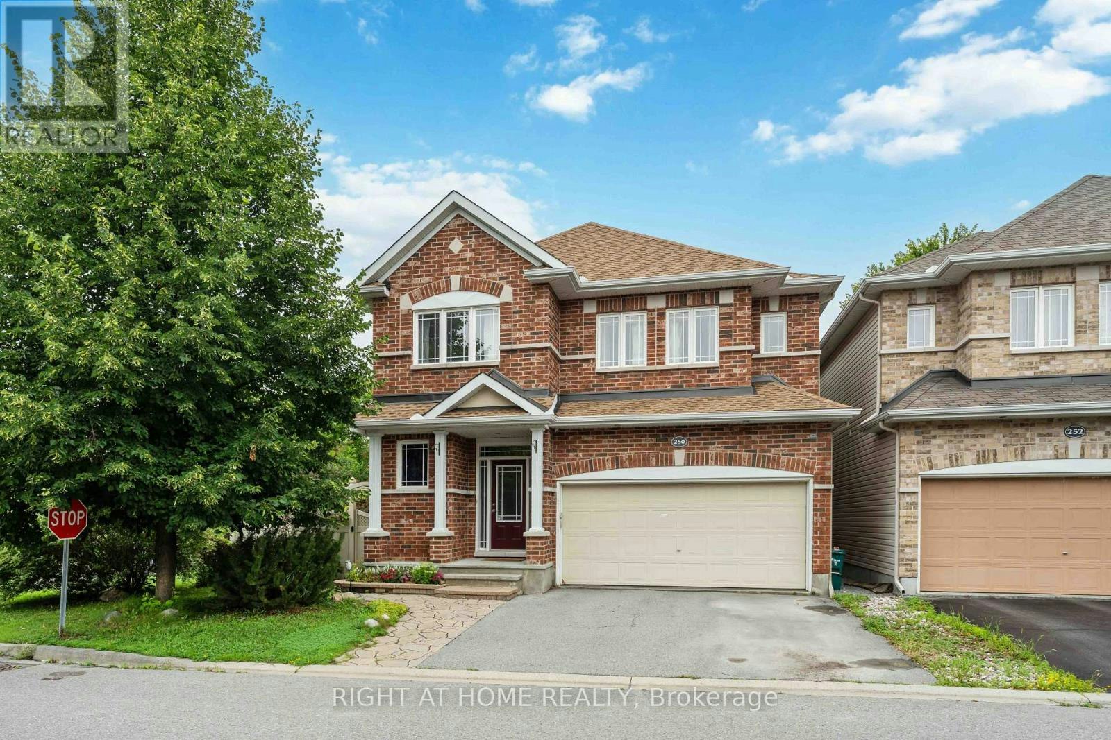 250 Tofino Private, Ottawa, ON, K2M 0B1