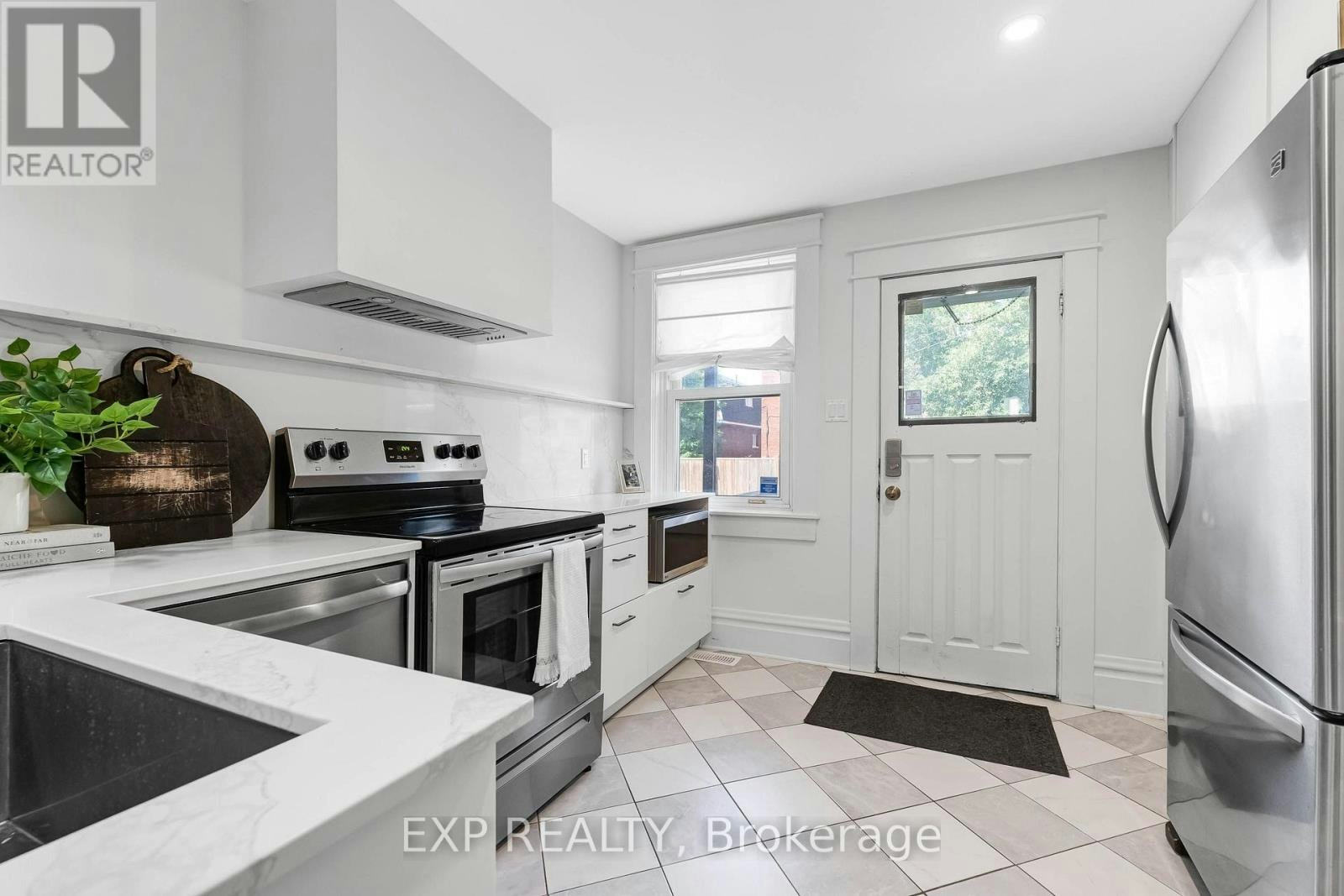 119 Hopewell Avenue, Ottawa, ON, K1S 2Z2 - 13