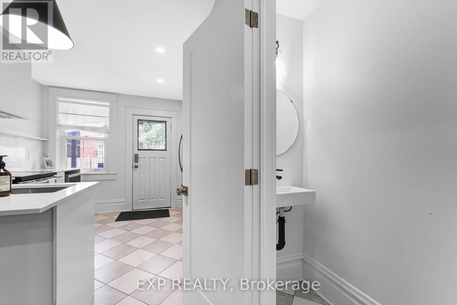 119 Hopewell Avenue, Ottawa, ON, K1S 2Z2 - 8