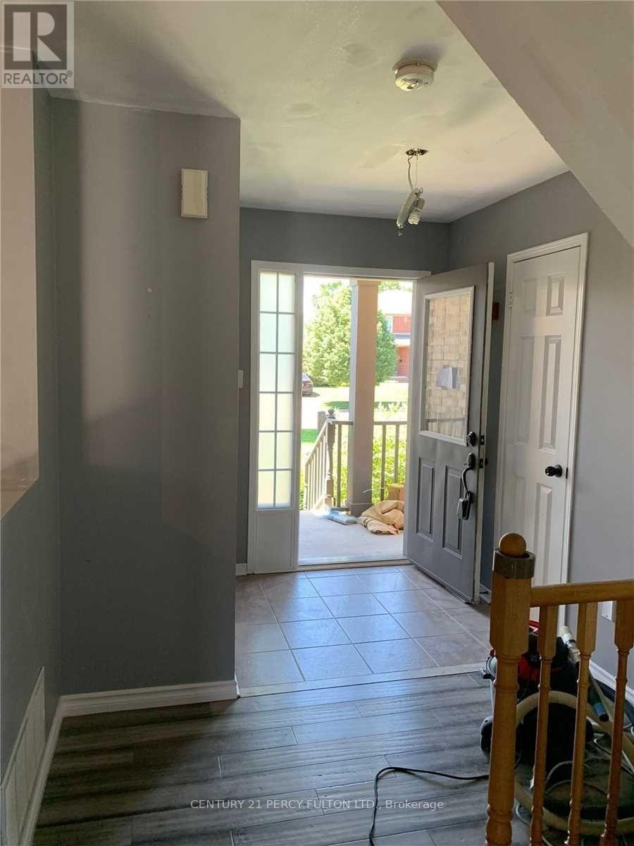 136 Tunbridge Road, Barrie, ON, L4M 6T1 - 2