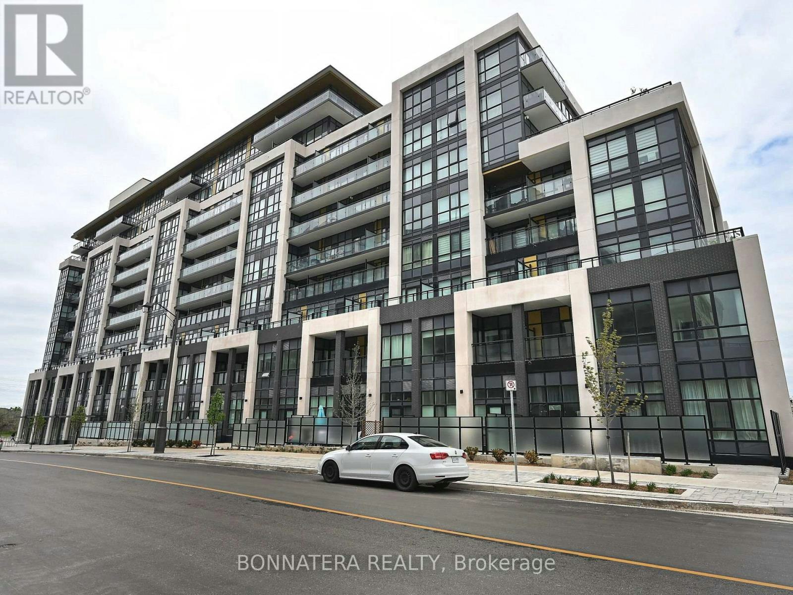 319-405 Dundas Street W, Oakville, ON, L6M 5P9 - 2