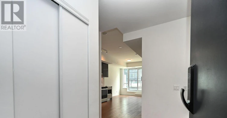 319-405 Dundas Street W, Oakville, ON, L6M 5P9 - 8