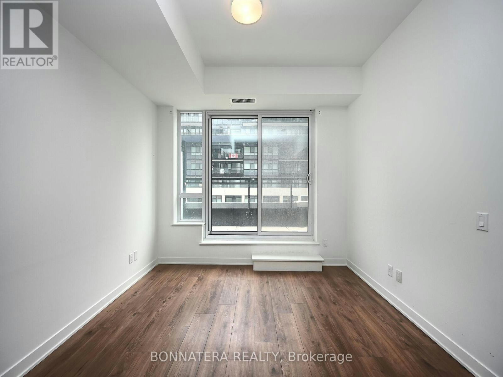 319-405 Dundas Street W, Oakville, ON, L6M 5P9 - 15