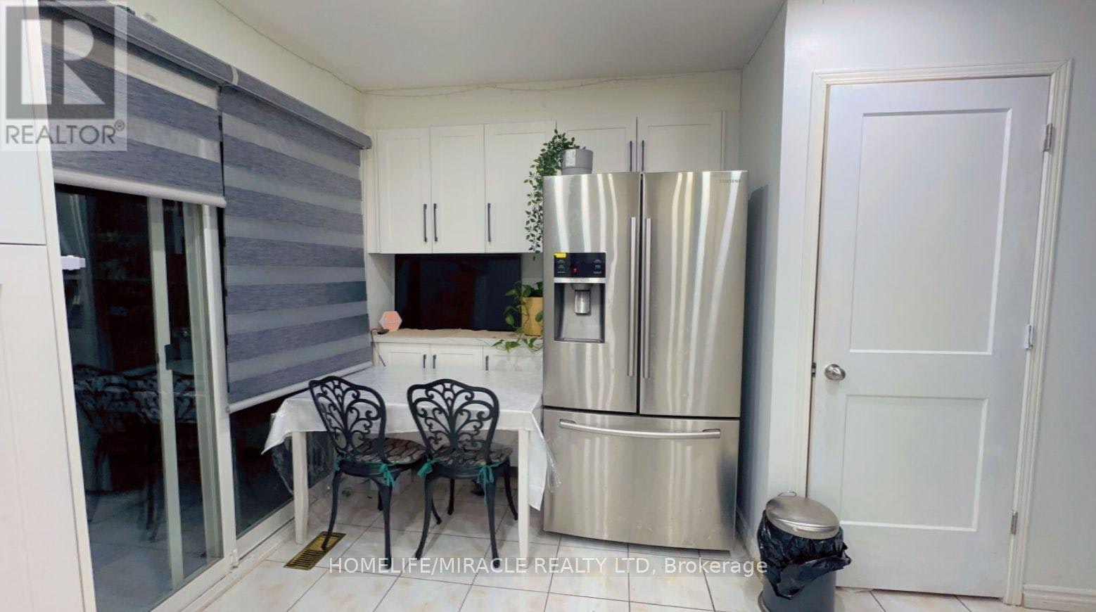 6 Mount Fuji Crescent, Brampton, ON, L6R 2L3 - 5