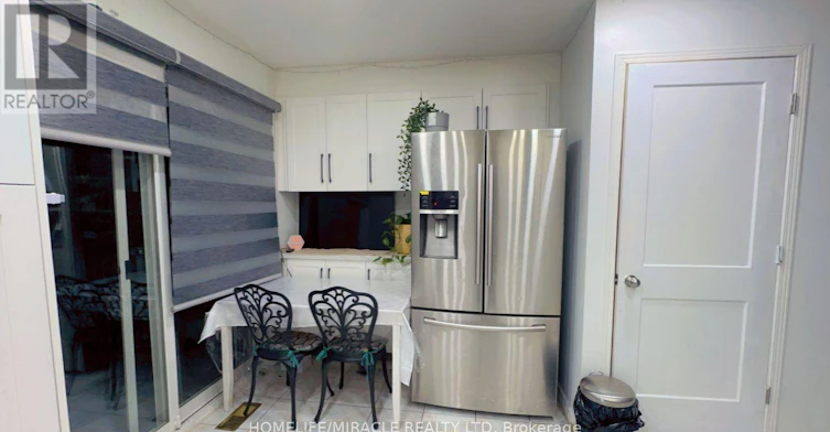 6 Mount Fuji Crescent, Brampton, ON, L6R 2L3 - 5