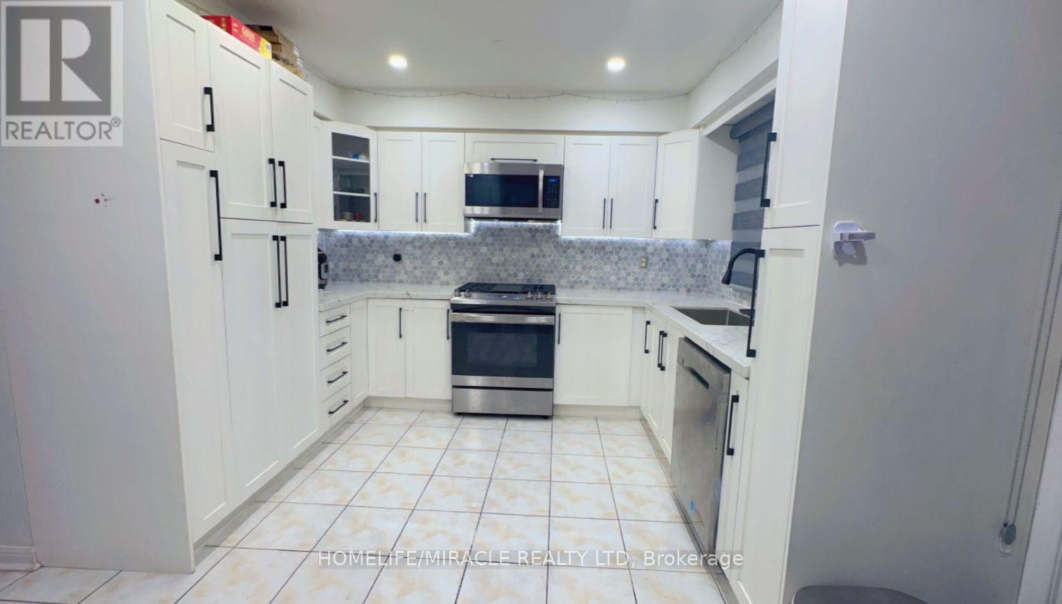 6 Mount Fuji Crescent, Brampton, ON, L6R 2L3 - 6