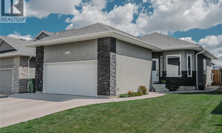 714 Sutter Crescent