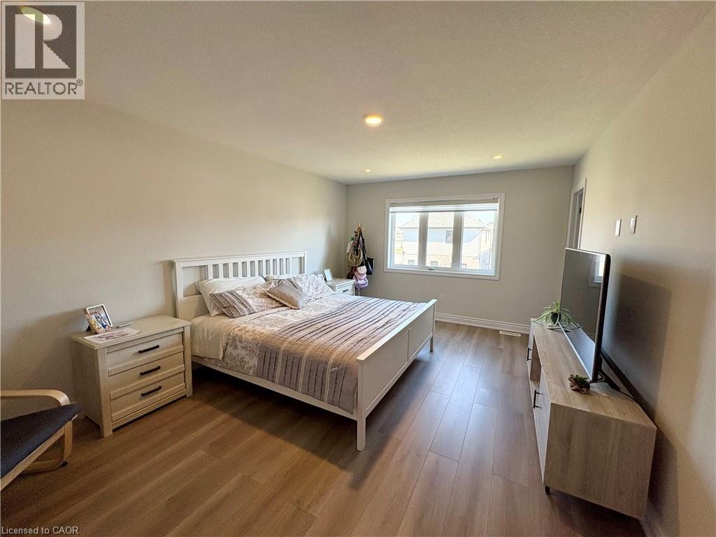 4 Harmony Way, Thorold, ON, L2V 0B8 - 8