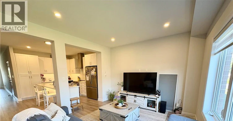 4 Harmony Way, Thorold, ON, L2V 0B8 - 6