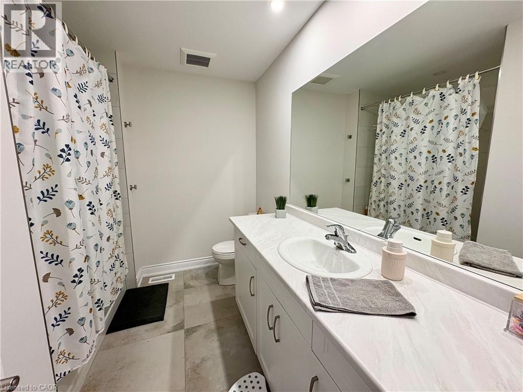 4 Harmony Way, Thorold, ON, L2V 0B8 - 12