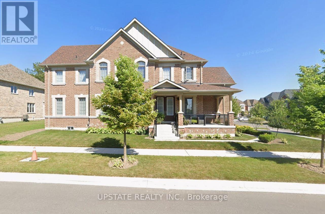 18 Blenheim Circle, Whitby, ON, L1P 0E2