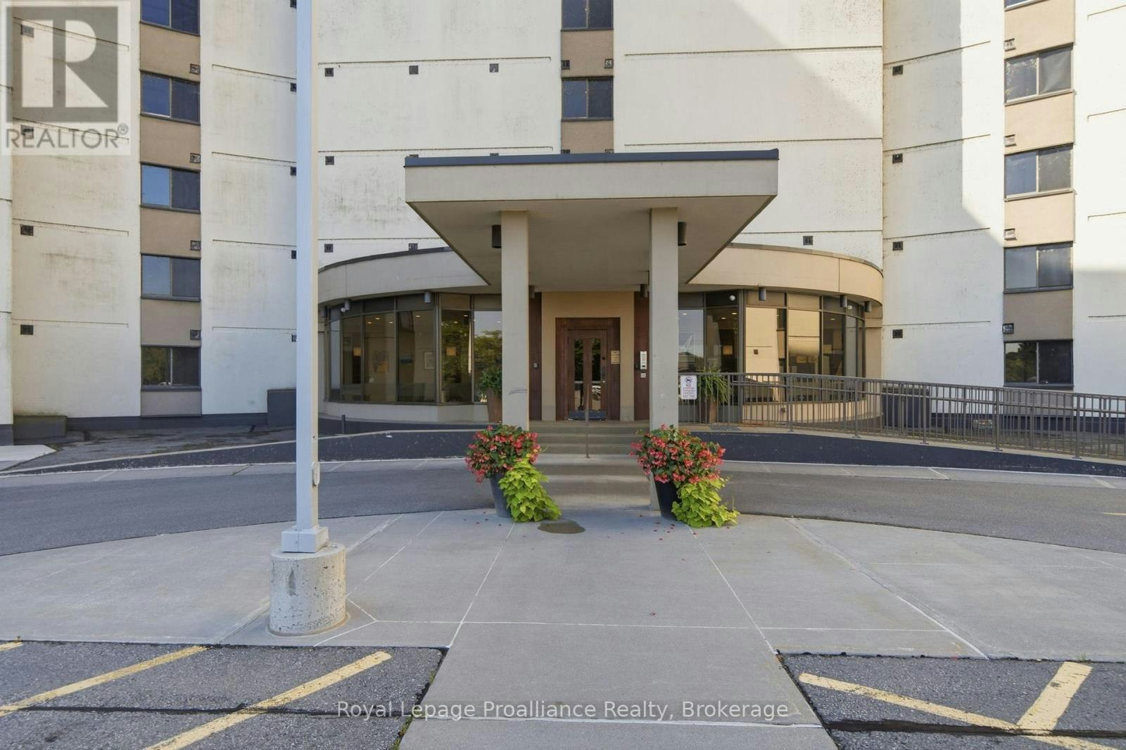401-2 Front Street SOUTH, Belleville, ON, K8N 5K7