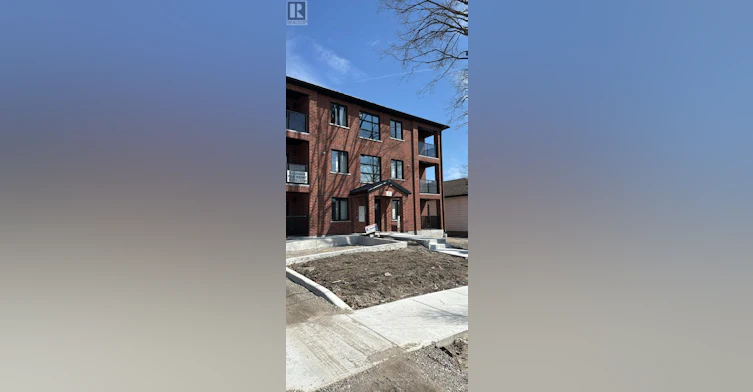 25 Alexandria Avenue, St. Thomas, ON, N5P 3M7 - 2