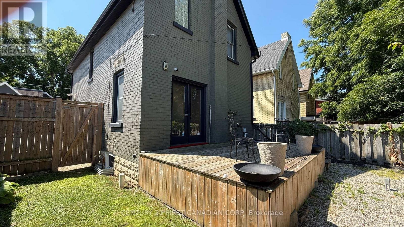 2 Erie Avenue, London, ON, N6J 1J1 - 21