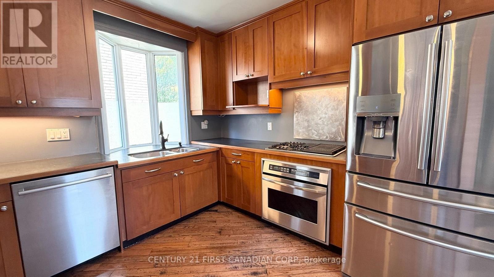 2 Erie Avenue, London, ON, N6J 1J1 - 4