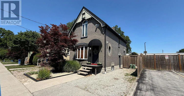 2 Erie Avenue, London, ON, N6J 1J1