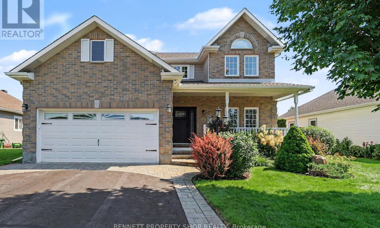 32 Rochelle Drive