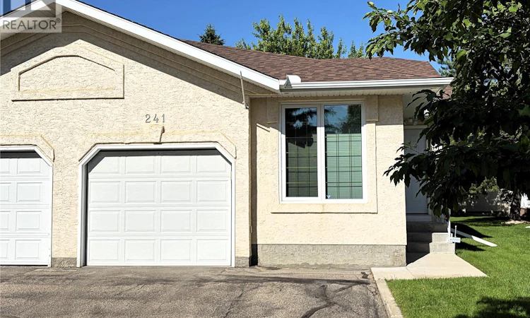 241-815 Heritage Green